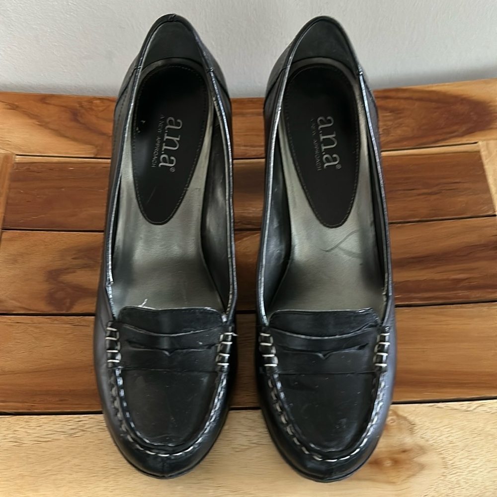 Ana black shoe w heal